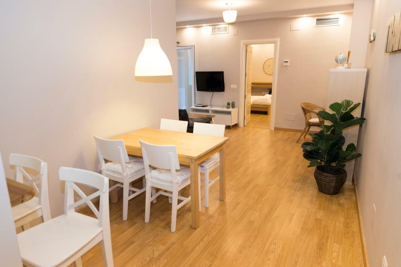 Apartamento Melina Arlu - Centro Historico マラガ エクステリア 写真